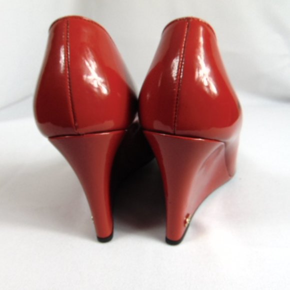 GUCCI Red Patent Leather Peep-Toe Wedge Heels Size 39.5 US 9 - Picture 4 of 15